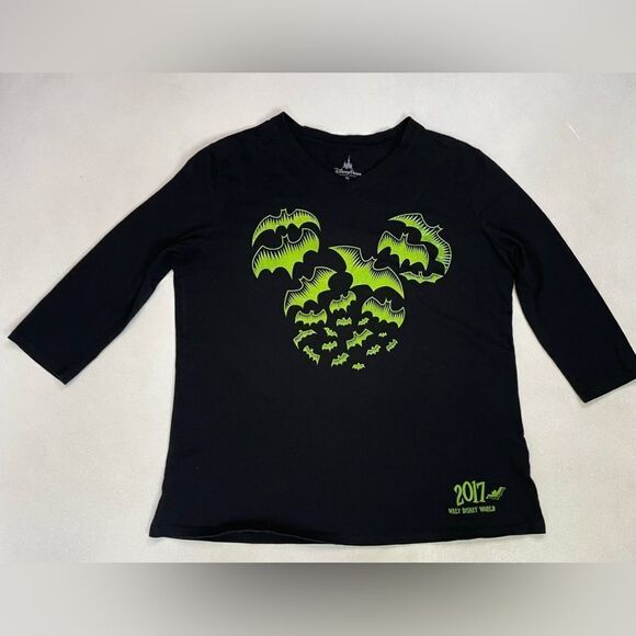 Disney Halloween Mickey Mouse Icon Bat Graphic T-shirt Women 1X Black 3/4 Sleeve - Picture 1 of 6